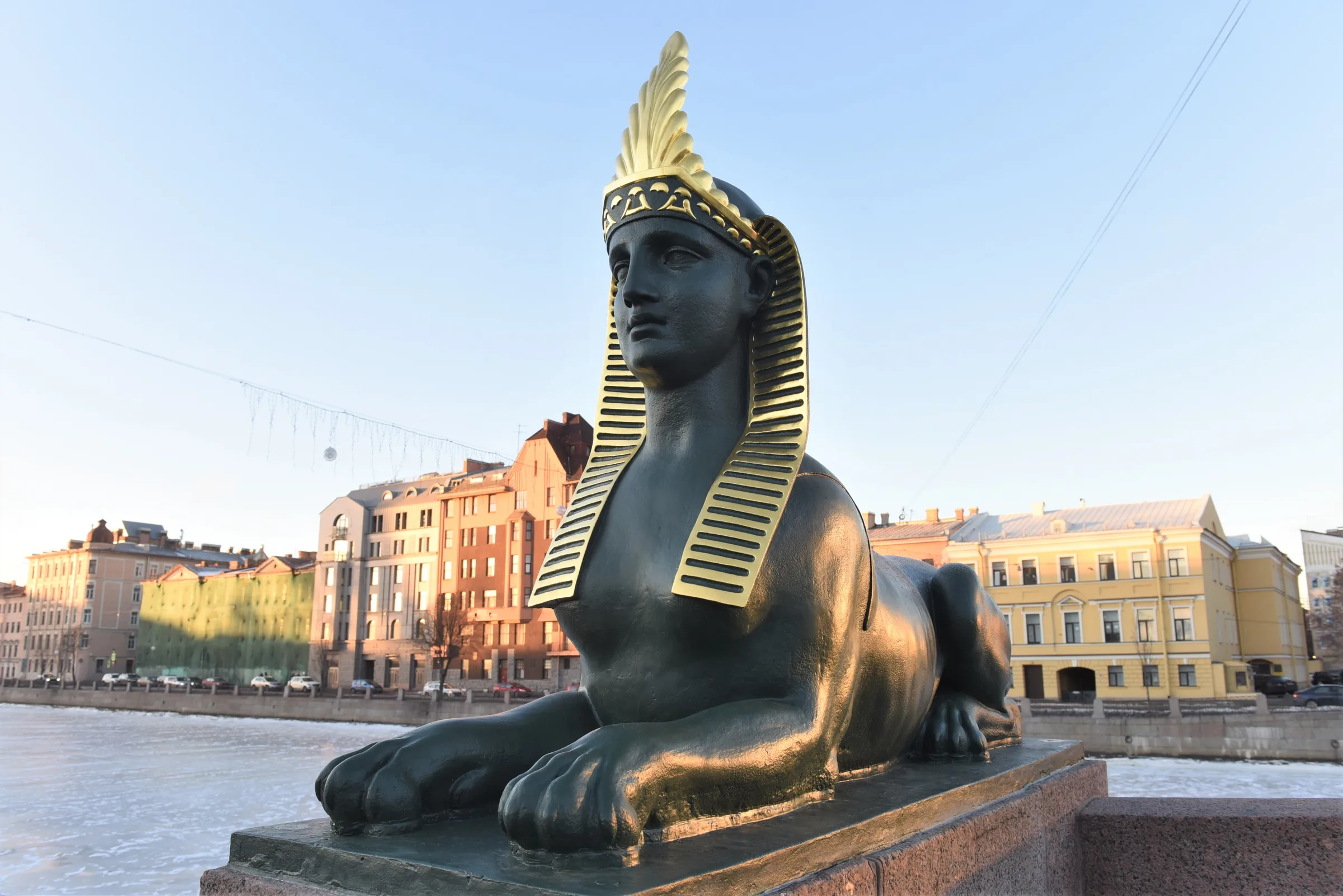 Петербургские сфинксы вернулись на Египетский мост