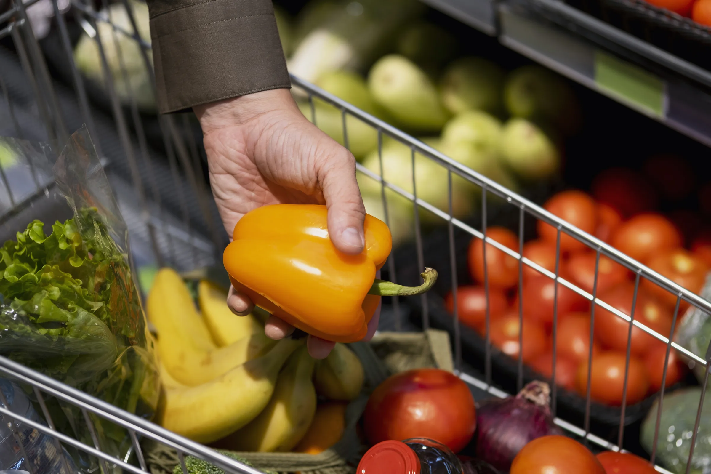 Цены на 24 категории продуктов возьмут под наблюдение с 2027 года
